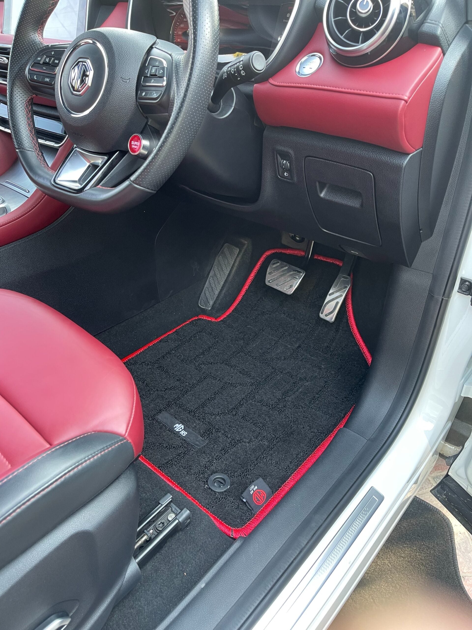 MG HS 2021-PRESENT PREMIUM CARPET RED OUTLINE CAR FLOOR MAT 6 img 14 35